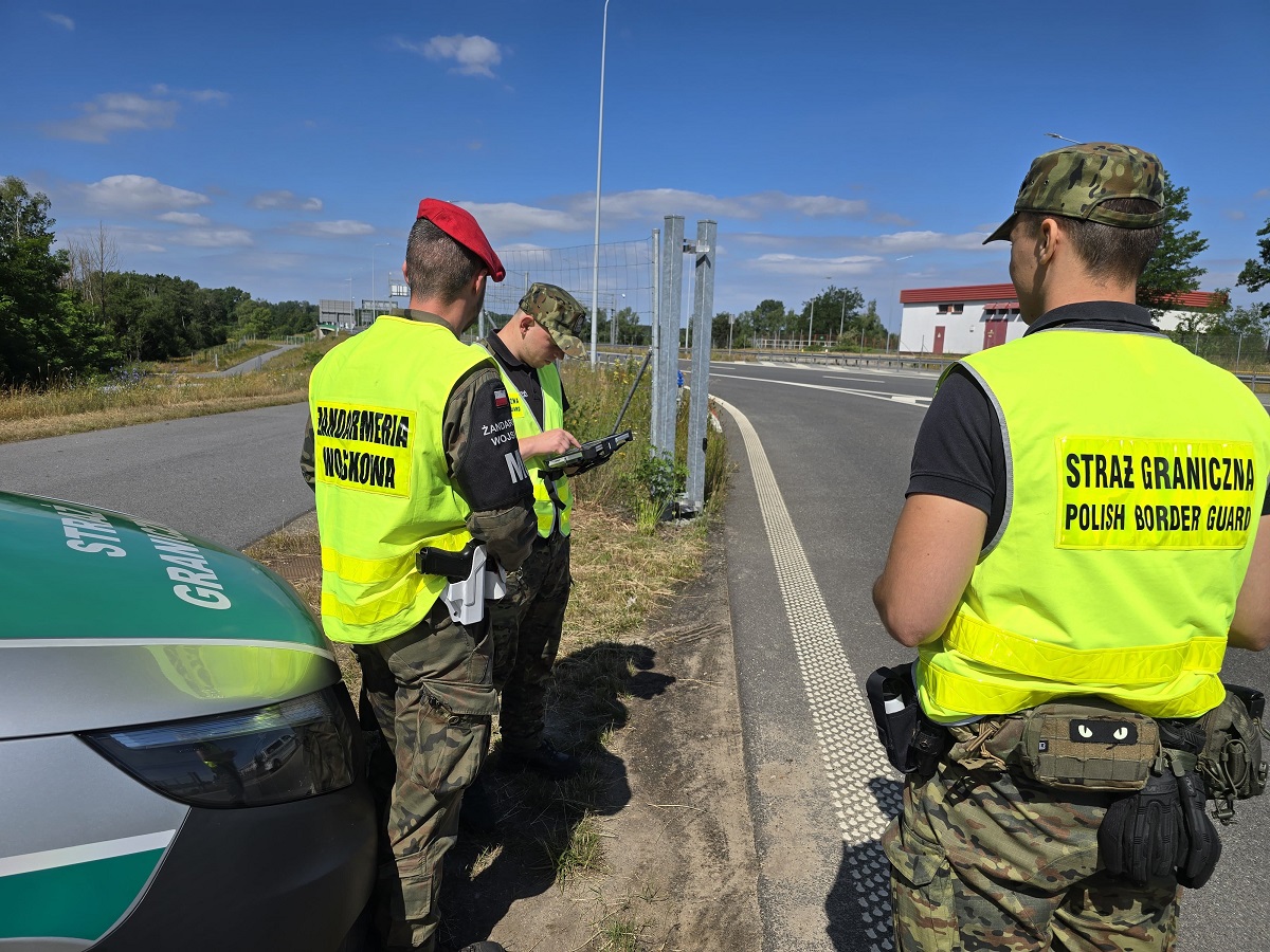 Wspólny patrol Żandarmerii Wojskowej i Straży Granicznej