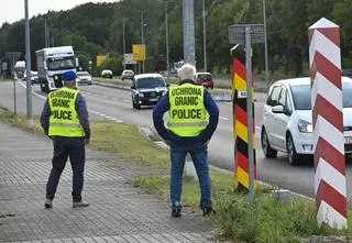 "Kilka tysięcy nielegalnych migrantów dziennie" z Niemiec? Co pokazują dane