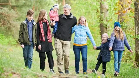 Barbara Nowacka o programie 500 plus: "demograficznie nie przyniósł efektów". Sprawdzamy