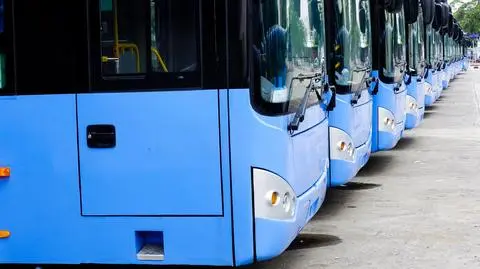 1380 przywróconych linii autobusowych, ale niewiele wykorzystanych pieniędzy