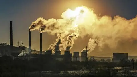 Prezydent Duda polecił artykuł o emisji CO2, potem się wycofał