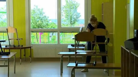 Nowy rok szkolny bez "poważniejszych skutków epidemicznych"? Eksperci: mało danych