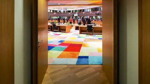 Powiązanie budżetu unijnego z praworządnością - skąd różnice w interpretacji porozumienia