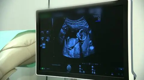 Prawo do klauzuli sumienia jest - ale informacji o jego stosowaniu i skutkach nie ma