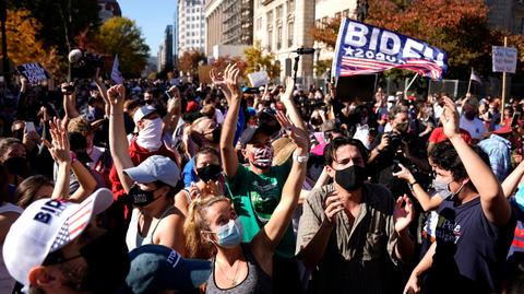 07.11.2020 | Tłumy na ulicach Waszyngtonu po ogłoszeniu wygranej Bidena
