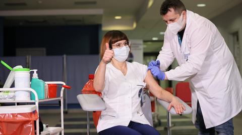 27.12.2020 | Pracownicy medyczni już zaczęli się szczepić. Zapisy dla chętnych ruszą 15 stycznia