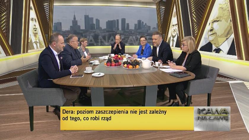Andrzej Dera: Z punktu widzenia wirusa nie ma żadnego znaczenia, mówią naukowcy, czy ktoś jest zaszczepiony, czy nie