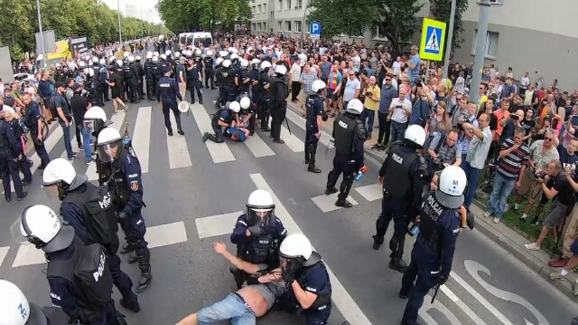 Białystok. Marsz Równości, próby zakłócenia i interwencje policji