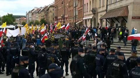 Całkowity zakaz zgromadzeń budzi wątpliwości. Jest orzeczenie sądu