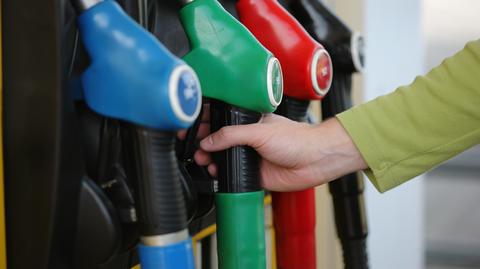 Premier Morawiecki o gwałtownych obniżkach hurtowych cen paliw w PKN Orlen