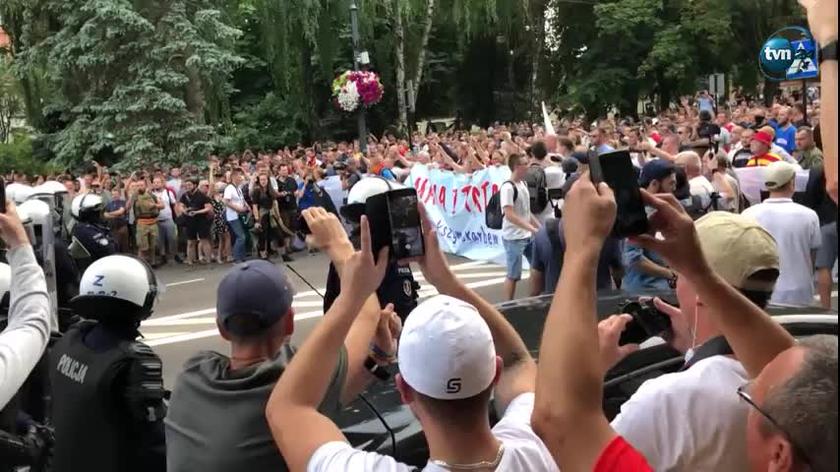 "Nie ma przyzwolenia na chuligańskie zachowania". Kilkadziesiąt zatrzymanych po marszu w Białymstoku