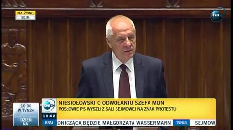 Niesiołowski: Macierewicz wykorzystuje katastrofę smoleńską do walki politycznej