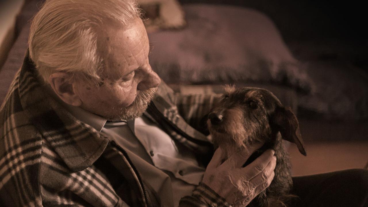 Mężczyzna 62 lata udawał głuchoniemego, żeby nie słuchać żony? Oj nie