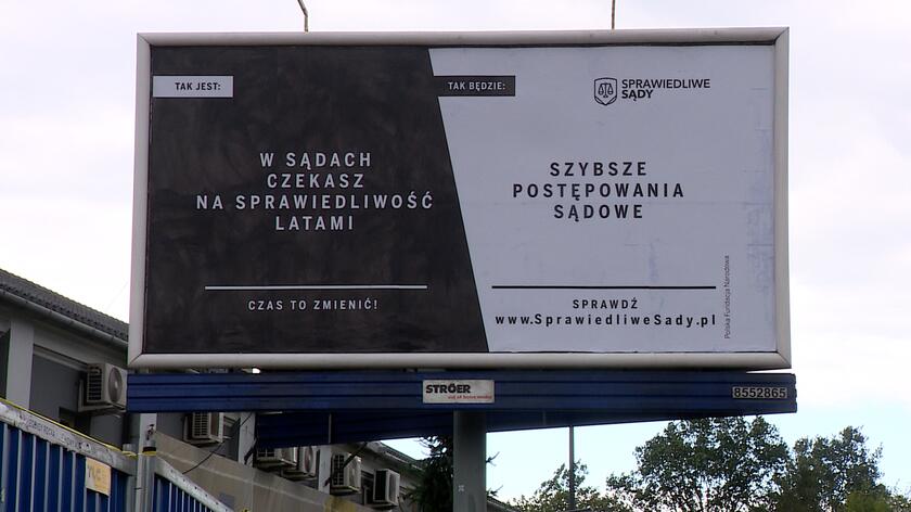 Maciej Świrski o kampanii billboardowej "Sprawiedliwe sądy"