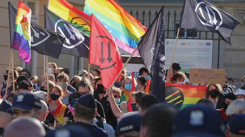 "Nie zamierzamy się ukrywać". Przemoc wobec osób LGBT w Polsce