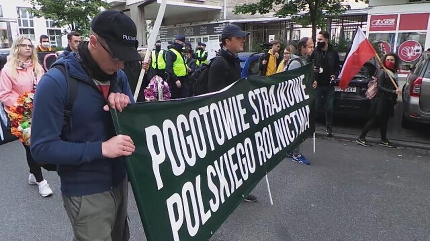 Protest rolników w Warszawie. "Pogrzeb polskiej wsi"