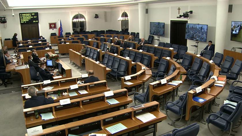 Senat odrzucił ustawę o głosowaniu korespondencyjnym, marszałek Witek wnioskuje do TK